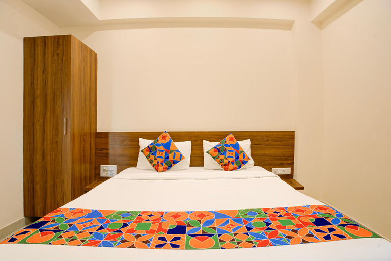 Bedroom 5, FabHotel Purple Grand - Jalahalli West, Bangalore
