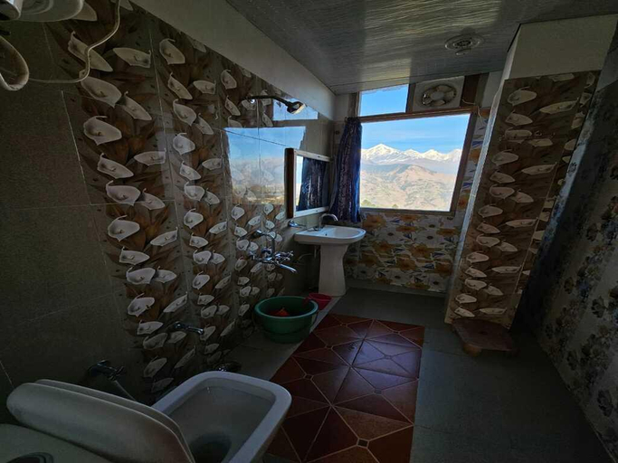 Others 5, Hotel Pandey Lodge, Pithoragarh
