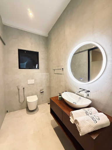 Bathroom 5, La Vizta Weligama, Welipitiya