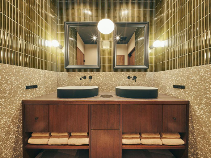 Bathroom 3, illi Tria Shibuya, Shibuya