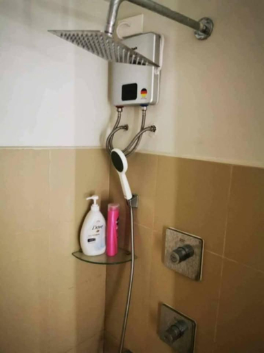 Bathroom, Shore 3 tower 2 mall of Asia, Parañaque