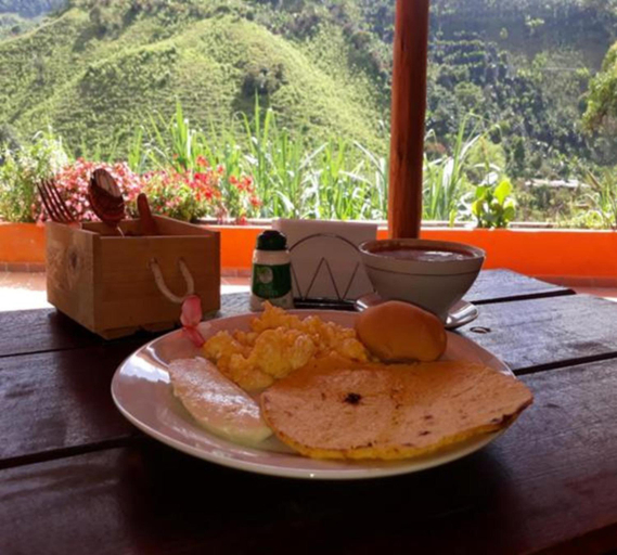 Food & Drinks 2, Hotel Dulce Campestre, Jardín