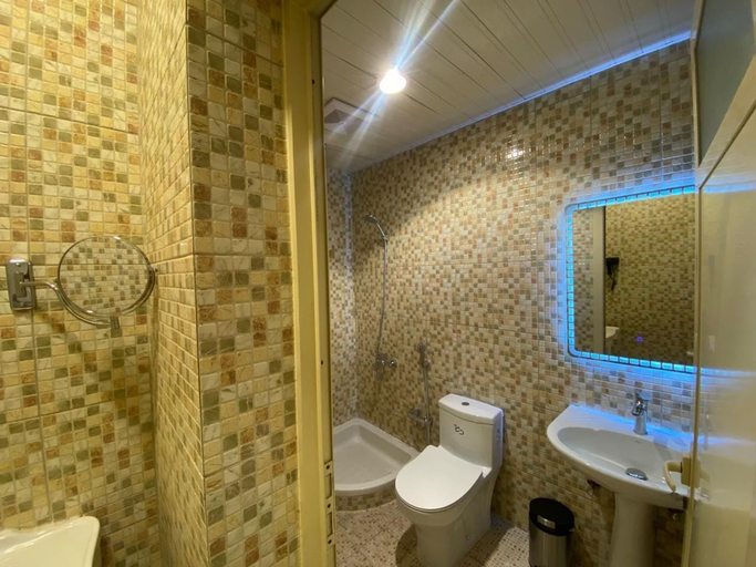 Bathroom 2, Manazel Al Khaleej Hotel Apartments, Dammam