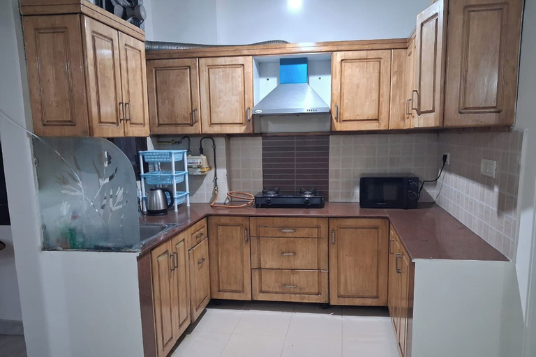 Shared kitchen, Metrolink Apartment & Suites-East Of Kailash, Delhi