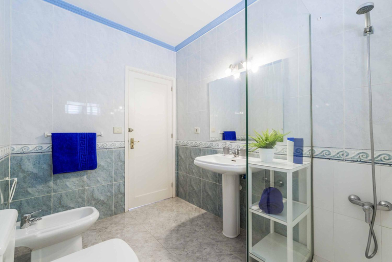 Bathroom 2, Villa Gambeo, Las Palmas