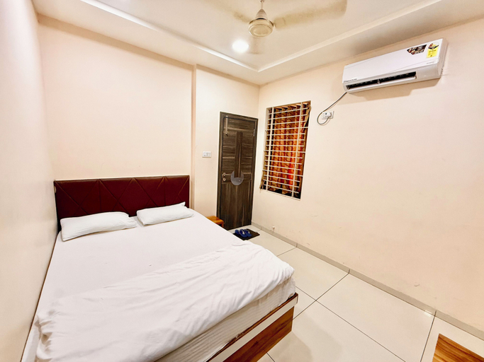 Room 3, Premium Hotel A Palace near Main Temple, Ujjain