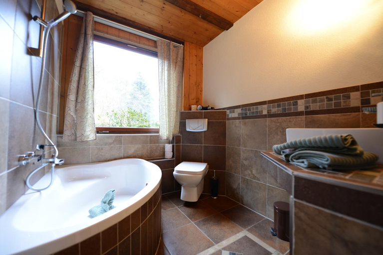 Bathroom 3, Hotel Schmausemuhle, Rhein-Hunsrück-Kreis