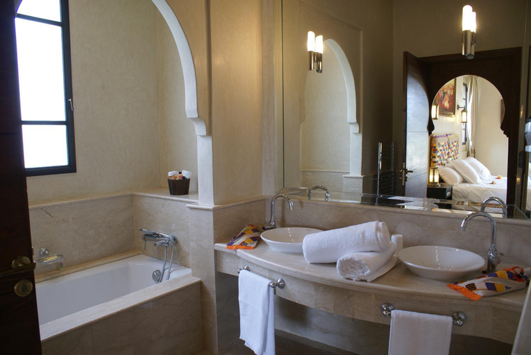 Bathroom 5, La Kasbah Aalma D'or, Marrakech
