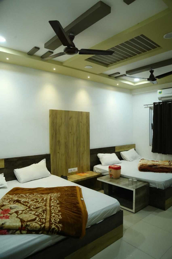 Room 3, Hotel D & D Palace near Mahakal Temple, Ujjain