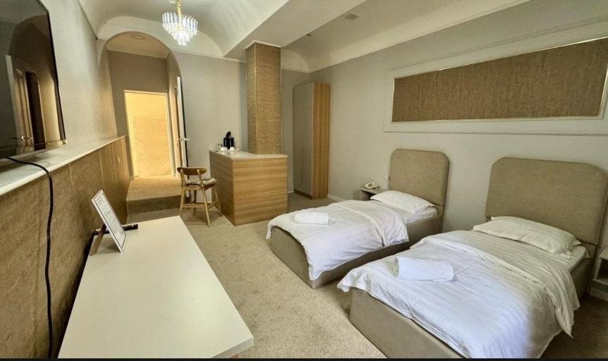 4, Gold, Almaty