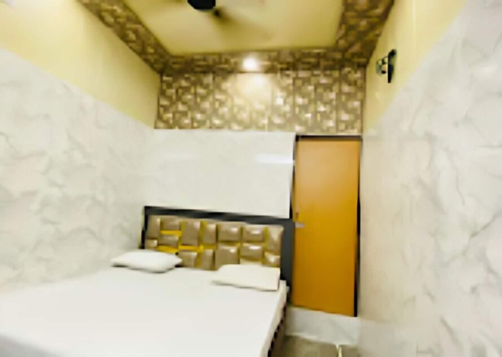 Room 4, Hotel Metro Palace Hapur, Hapur