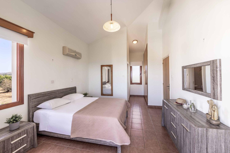 Bedroom 2, Villa Korona