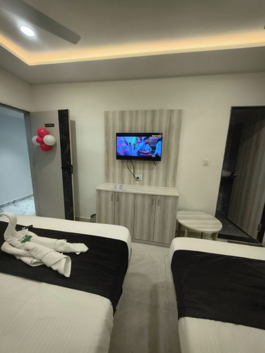 Room 5, Hotel New Mahaveer, Ahmadabad