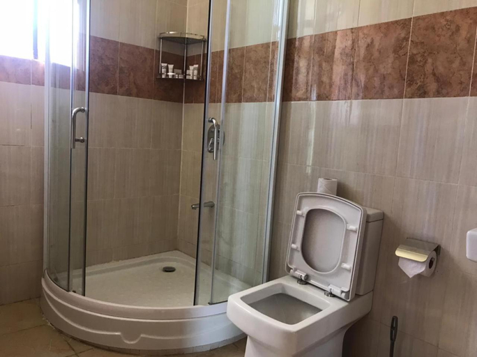 Bathroom 4, JAQANAZ RESORT, Laikipia East