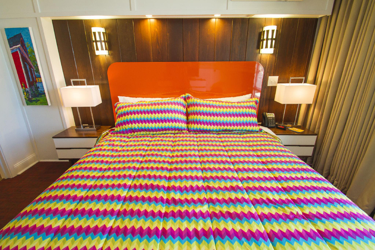 Bedroom, Mother Earth Motor Lodge, Lenoir