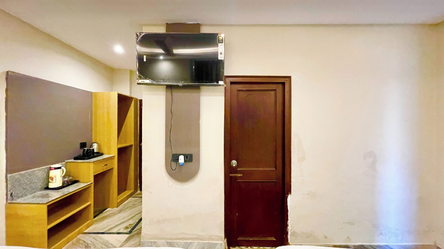 Room 2, HOTEL PREMIUM K P Near HAR KI PODDI, Hardwar