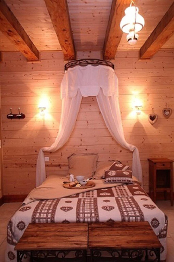 Bedroom 2, La Tour du Coq Dore, Doubs