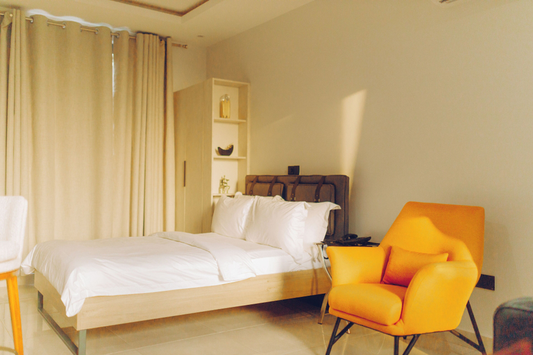 Room 2, Elysium Suites & Apartments, Ga East