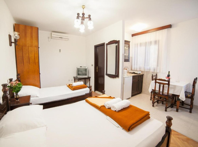 Bedroom 3, Guest House 4M Gregović