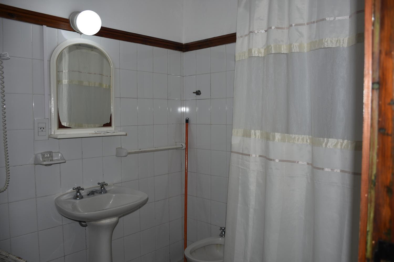 Bathroom 3, Hosteria El Bosque, Villa Gesell