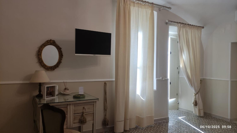 Others 4, Le Scalelle B&B, Caserta