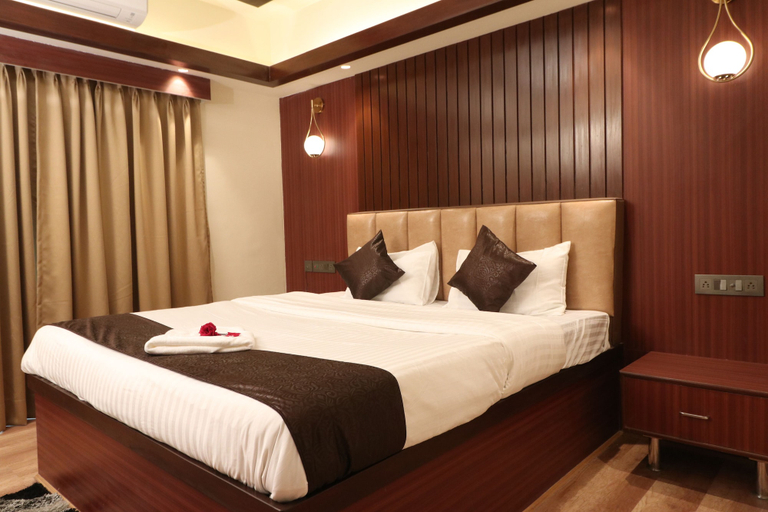 Bedroom 3, THE LAKE HOTEL, Kolkata
