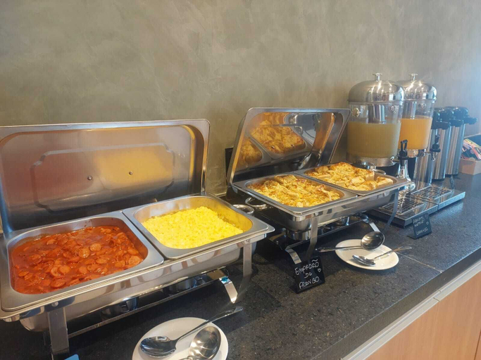 Breakfast meal, VHome Flat Hotel, Macaé