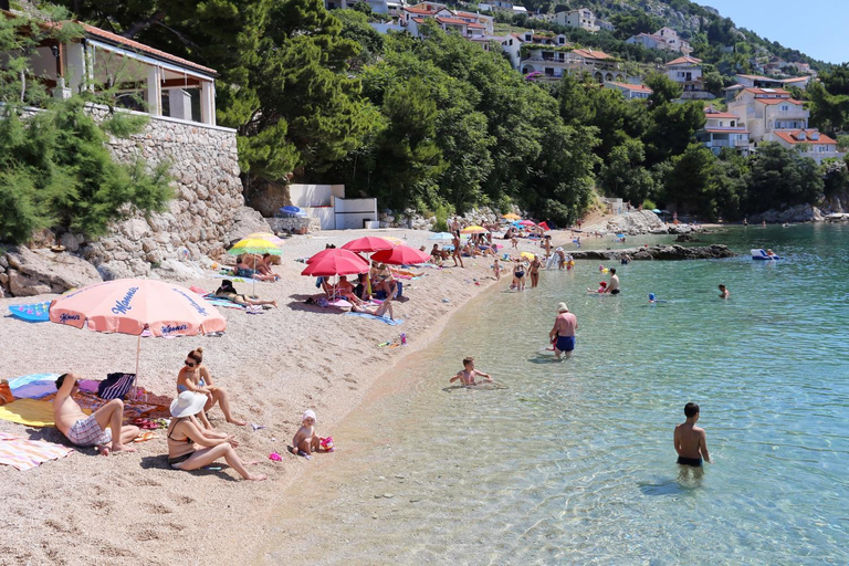 Others 2, Apartments by the sea Pisak, Omis - 1004, Omiš