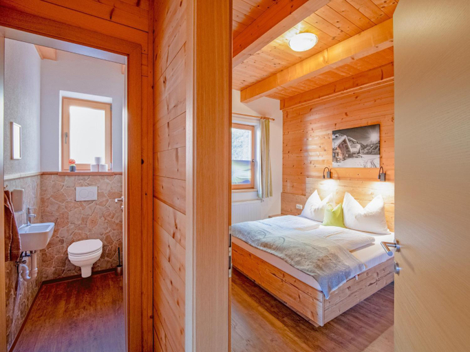 Bedroom 2, House in Zell am Ziller with Panoramic Views, Schwaz
