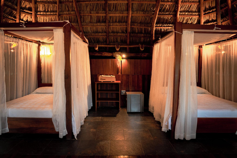 Bedroom, Refugio Monte Oscuro, La Dorada