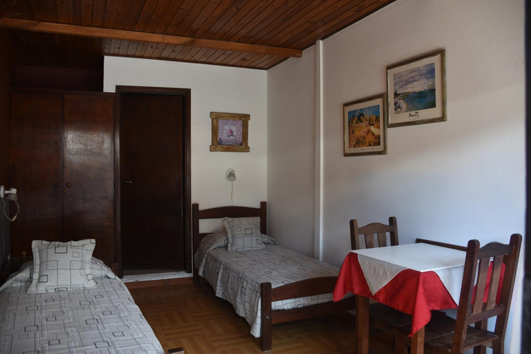 Bedroom 2, Hosteria El Bosque, Villa Gesell