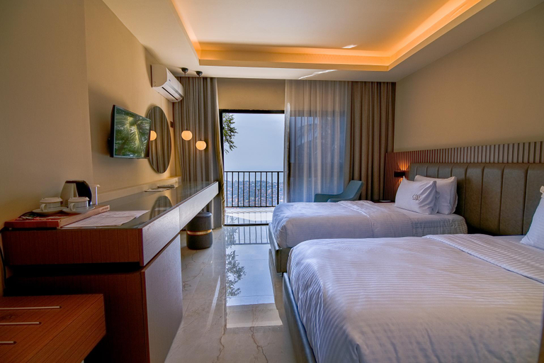 Bedroom 3, Country Lodge Complex, Western Urban