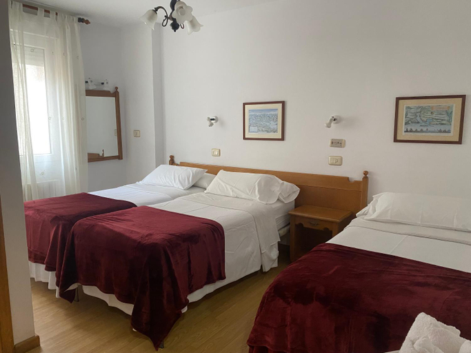 Bedroom 2, Hotel Carabela La Pinta, Pontevedra