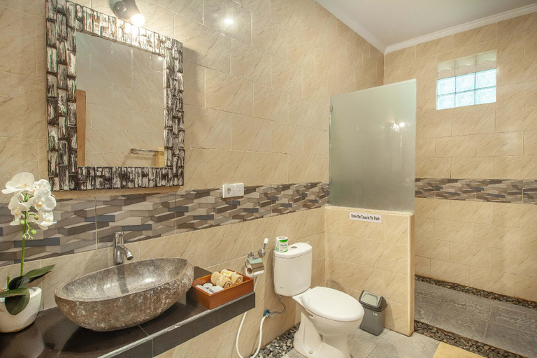 Bathroom 5, Abhirama Resort and Spa, Gianyar