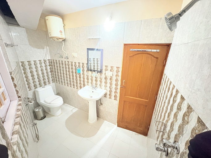 Bathroom 4, Hotel White Yak, Darjiling
