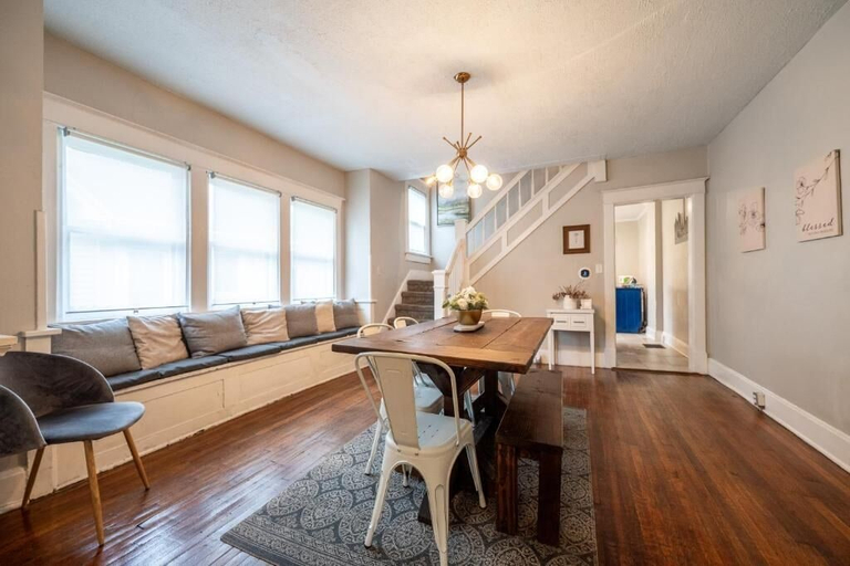 Dining 3, Historic Pet-Friendly Home in Downtown, Marion