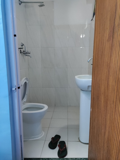 Bathroom 5, Oasi Kathmandu Hostel, Bagmati