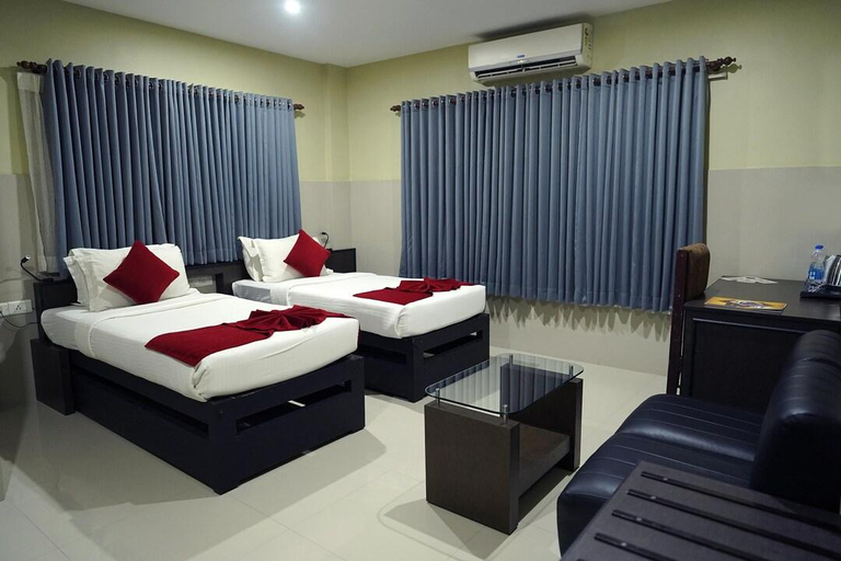 Bedroom 2, Kottavathil Hotel, Ernakulam
