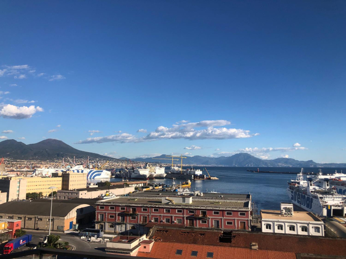 Others 2, Marina SKY 8, Napoli