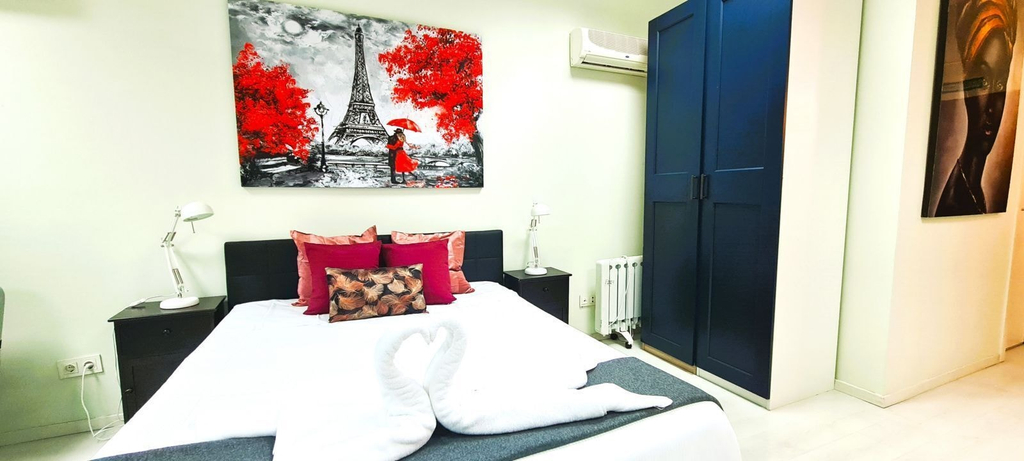 Room 5, Oshun Sanchinarro Seasonal Living, Madrid