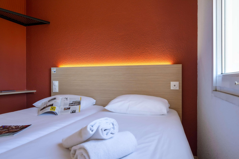 Bedroom 3, Premiere Classe Beaune Sud, Côte-d'Or