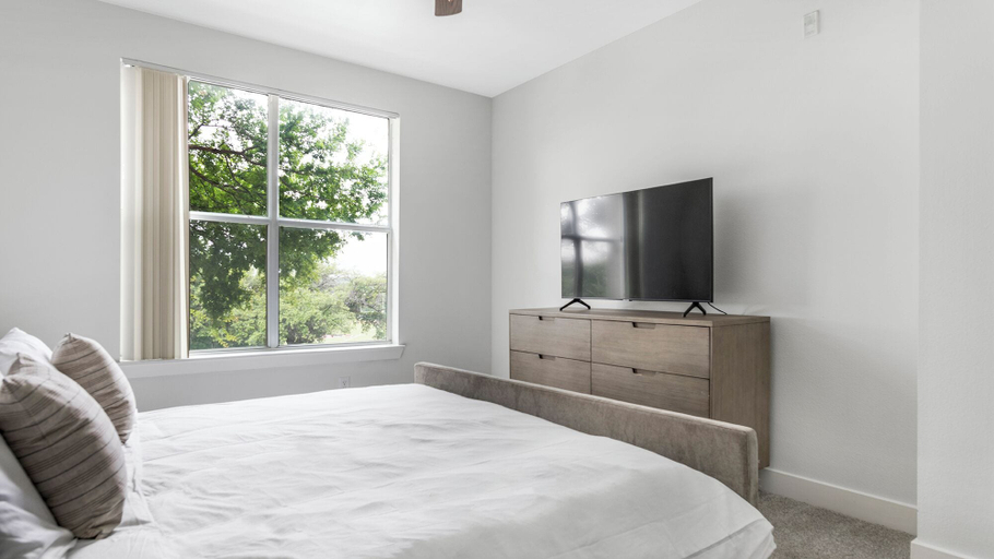 Room 2, Landing Apartments - North Dallas, Dallas