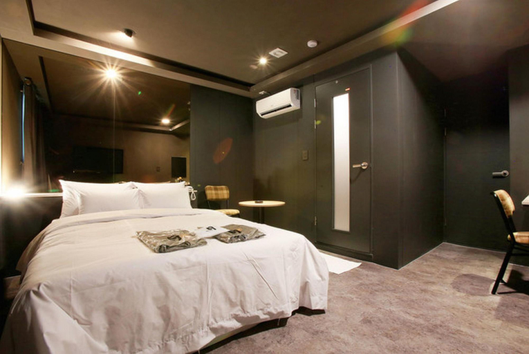 Bedroom 3, Pyeongtaek Wol Hotel, Pyeongtaek