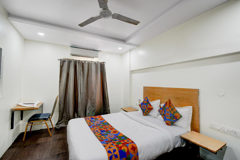 Bedroom 2, FabHotel Veda Inn, Ranga Reddy