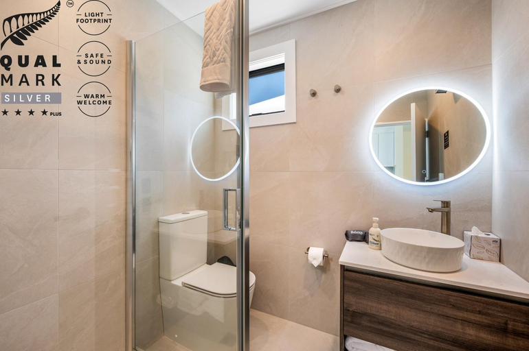 Bathroom 3, Amber Lodge Motel, Queenstown-Lakes