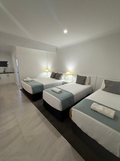 Bedroom 3, MIA Motel, Griffith