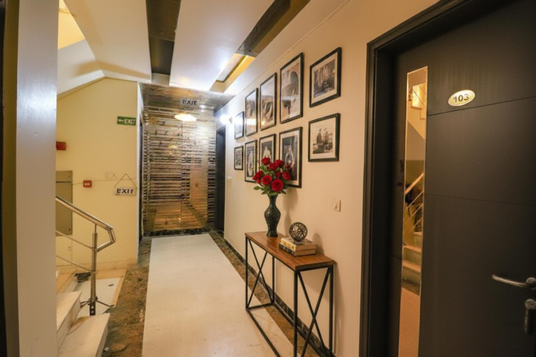 Public Area 2, FabHotel Yug Villa, Delhi
