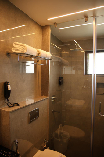 Bathroom 5, Rathna Residency, Coimbatore