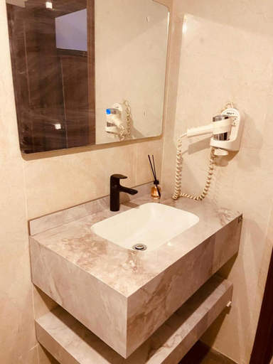 Bathroom 3, Sunrise Luxury Camp, Quaira