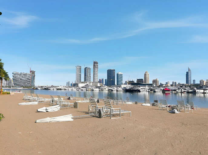 Beach, 2BR Beachfront Retreat with Palm Views, Dubai